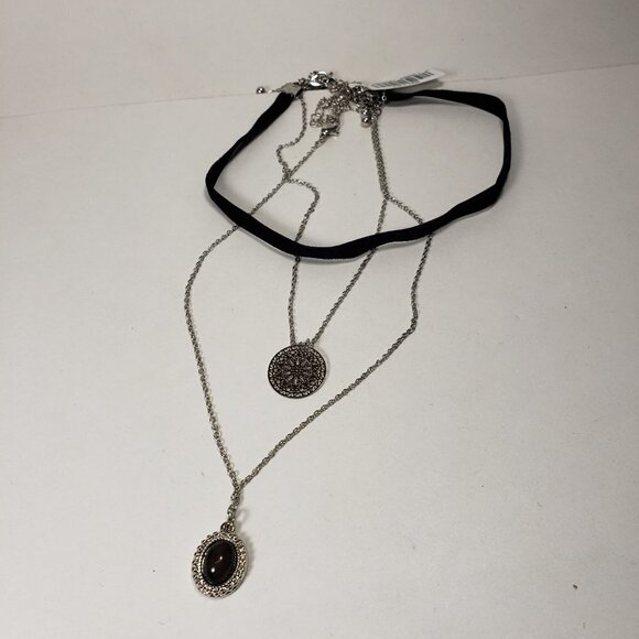 Silver-tone Set of 3 Black Velvet Choker Necklaces w/ Stone & Filigree Pendant - Picture 11 of 12